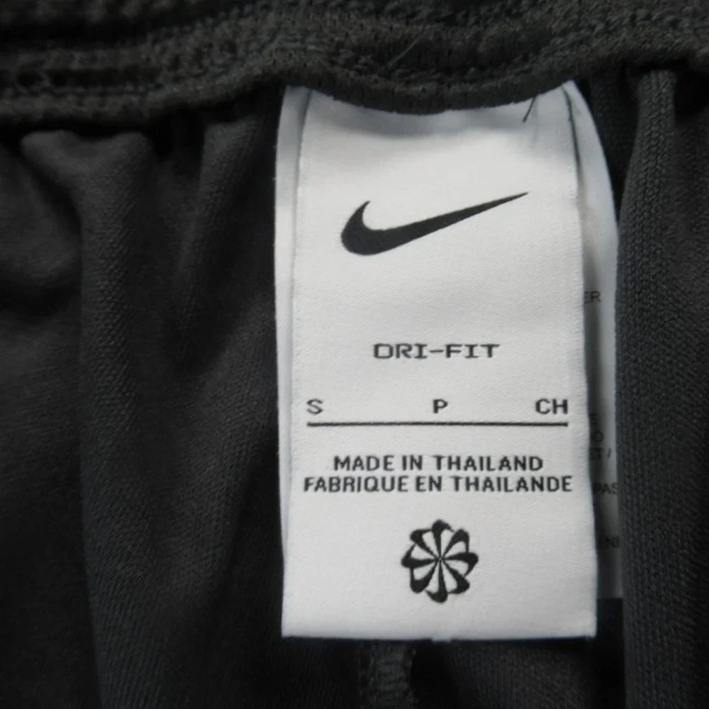 Nike versatile pair